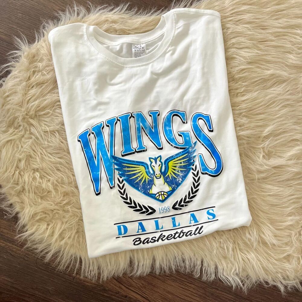 NWOT White Wings Dallas Basketball Logo Graphic T-Shirt Size Mens S / Womens M